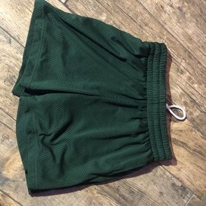 baggy shorts / athletic shorts / basketball shorts